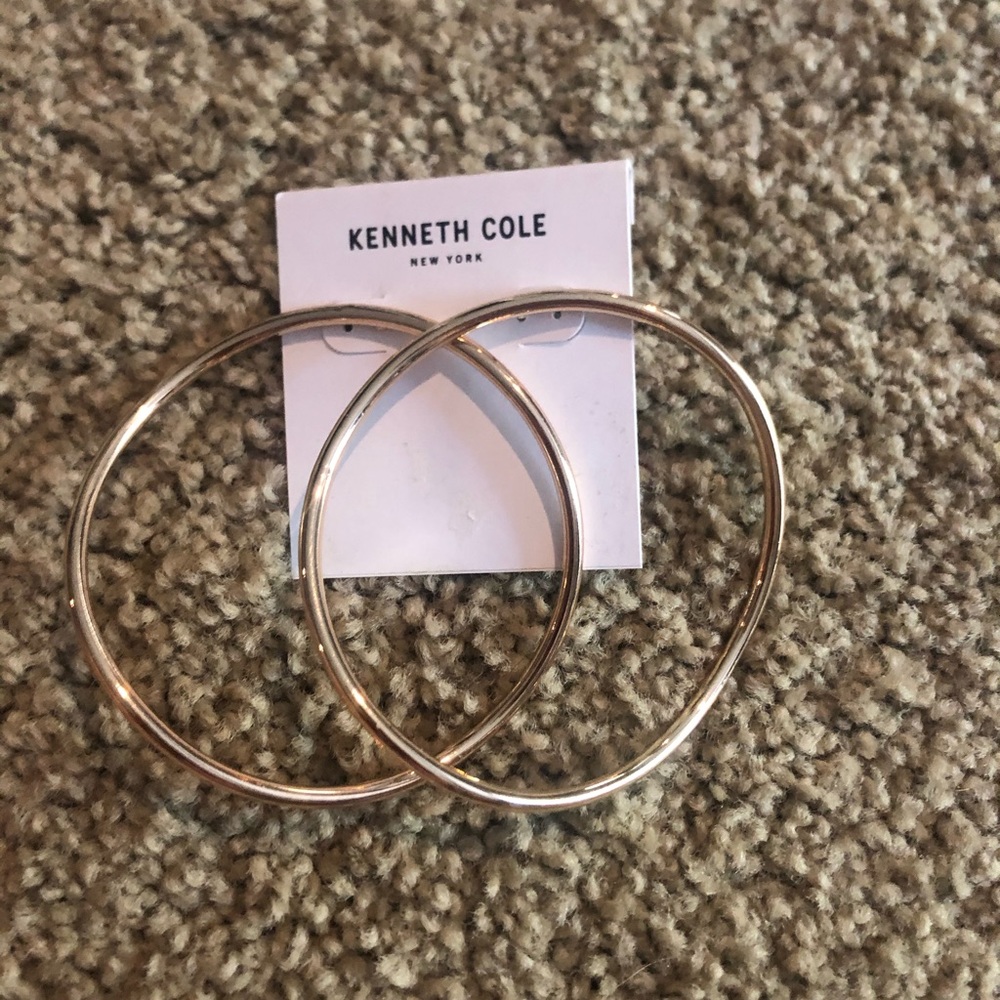 Gold hoop earrings!